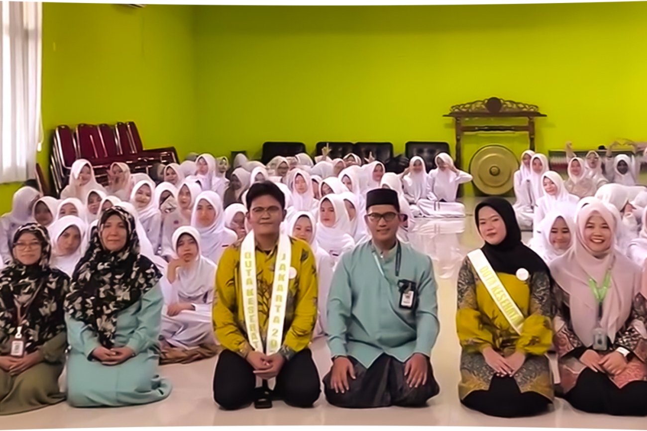 SMAIT BBS - Penyuluhan Kesehatan Reproduksi dan Anti Narkoba dari FKK Universitas Muhammadiyah Jakarta (UMJ)