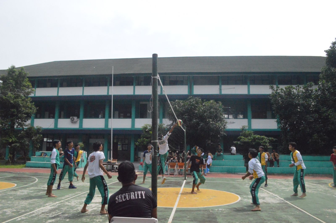 SERUNYA &quot;CLASSMEETING&quot; ANTAR KELAS